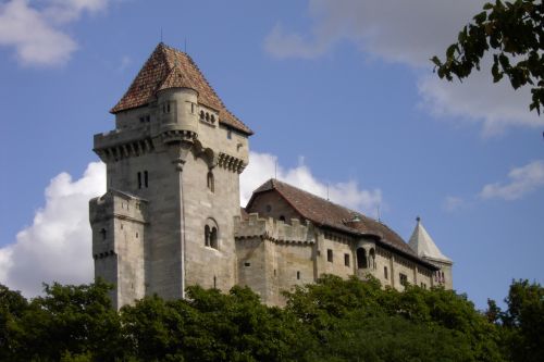 Burg Liechtenstein (Enzersdorf) in Maria Enzersdorf am Gebirge