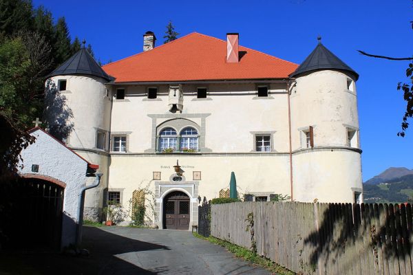 Schloss Weildegg (Waldegg, Waldeck, Waildegg) in Kötschach-Mauthen