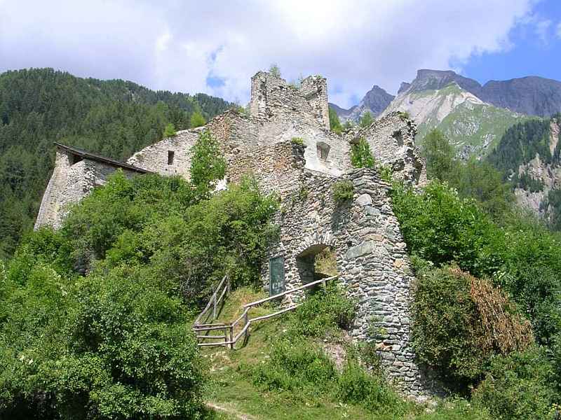 Burgruine Rabenstein (Burg Virgen) in Virgen
