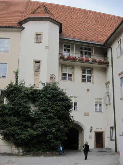teilweise erhaltene Burg Landefürstliche Burg (Graz) in Graz