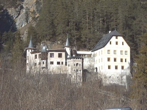 Schloss Fernstein (Schreiberhaus, Niederhaus) in Nassereith