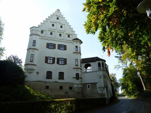 teilweise erhaltenes Schloss Mittelbiberach (Altes und Neues Schloss) in Mittelbiberach