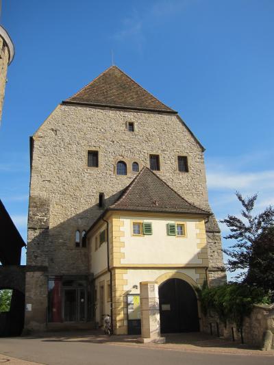 teilweise erhaltene Burg Besigheim (Obere Burg, Schochenturm) in Besigheim