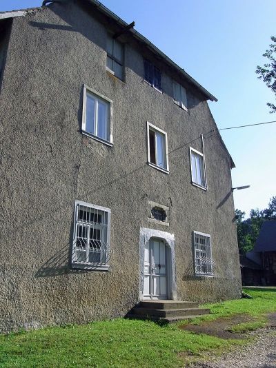 teilweise erhaltenes Schloss Oberhausen in Hausen am Tann
