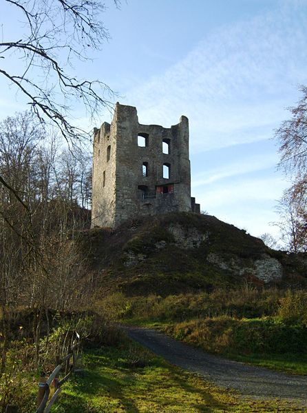 Burgruine Herrenzimmern (Unterer Burg) in Bösingen-Herrenzimmern