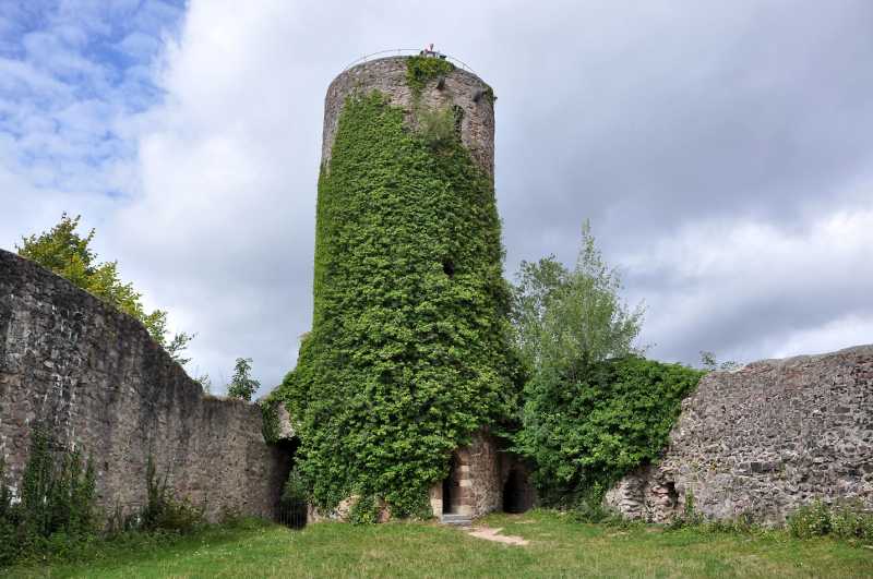 Burg Sausenburg