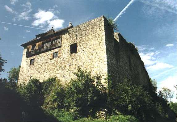 teilweise erhaltene Burg Niedergundelfingen in Münsingen-Gundelfingen