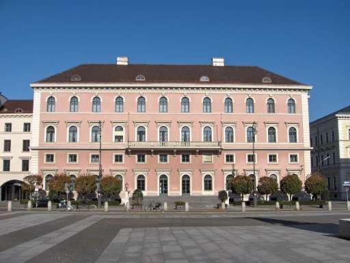 Palais Ludwig-Ferdinand (Palais Ludwig Ferdinand, Prinz-Ludwig-Ferdinand-Palais, Prinz-Alfons-Palais) in München-Maxvorstadt