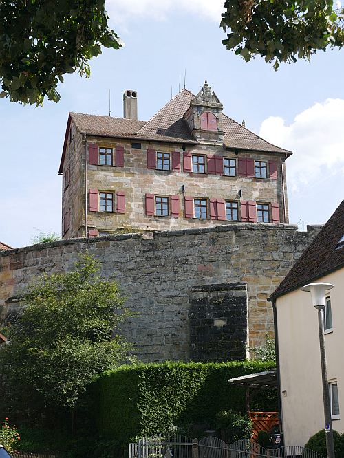 Schloss Heroldsberg (Rotes Schloss) in Heroldsberg