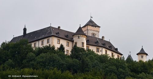 Burg Greifenstein in Heiligenstadt i.Ofr.-Greifenstein