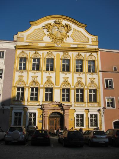 Palais Tauffkirchen-Palais