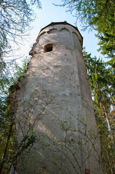 Burgruine Neuhausen (Römerturm) in Holzheim-Neuhausen