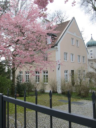 Schloss Ammerland (Altes Schloss, Hofmarksschloss) in Münsing-Ammerland