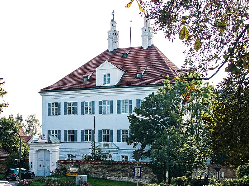 Schloss Adelmannschlösschen (Landshut) (Adelmannschlösschen, Berg Adelmannschloss) in Landshut-Berg