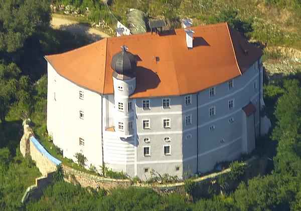 Schloss Schönberg in Wenzenbach