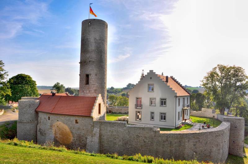 teilweise erhaltene Burg Büchold in Arnstein-Büchold
