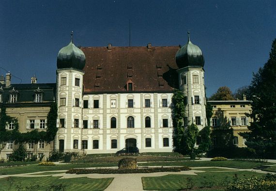 Schloss Maxlrain in Tuntenhausen-Maxlrain