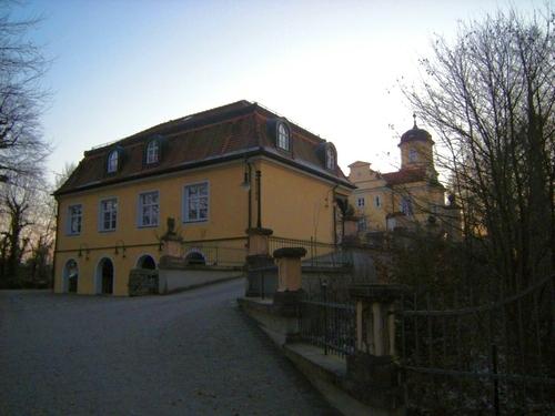 Schloss Höhenroth in Grafrath-Wildenroth