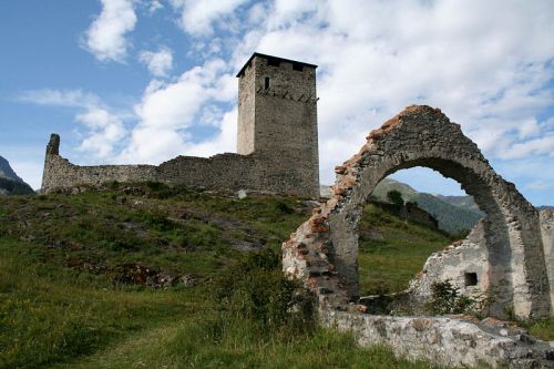 Burg Steinsberg (Ardez) in Scuol-Ardez