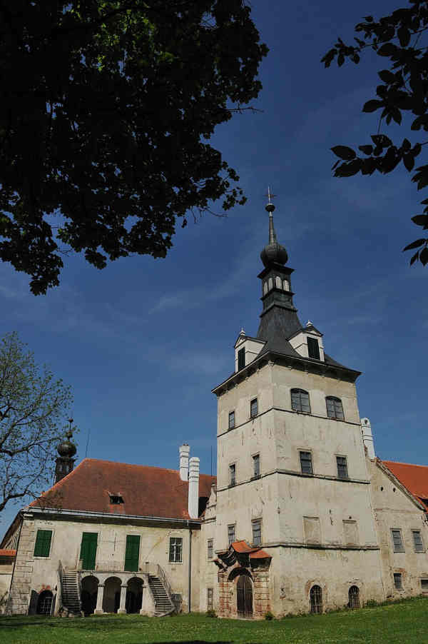 Schloss Uherčice