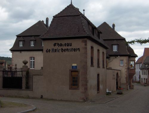 teilweise erhaltenes Schloss Kientzheim (Schloss am Obertor, Kientzheim, Reichenstein, Château de Reichenstein) in Kientzheim