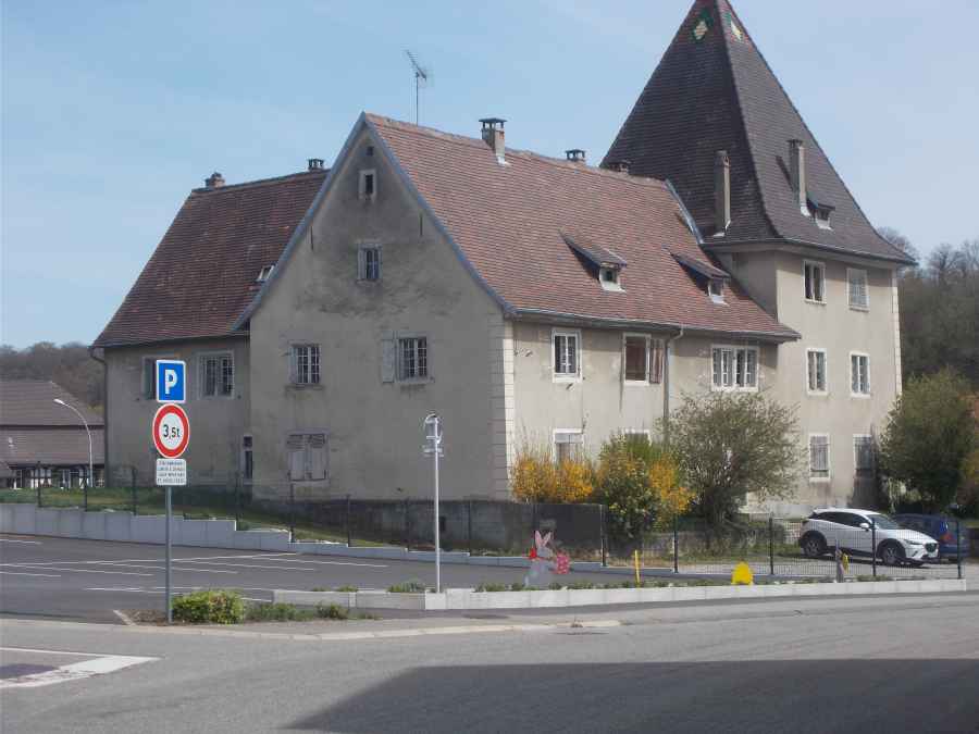 Schloss Hagenthal-le-Bas (Schloss der Familie von Eptingen, Niederhagenthal) in Hagenthal-le-Bas