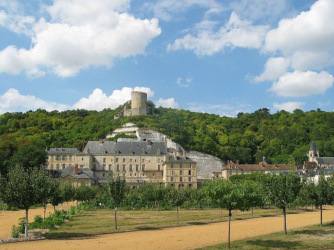 Schloss La Roche-Guyon (Château de la Roche-Guyon) in La Roche-Guyon
