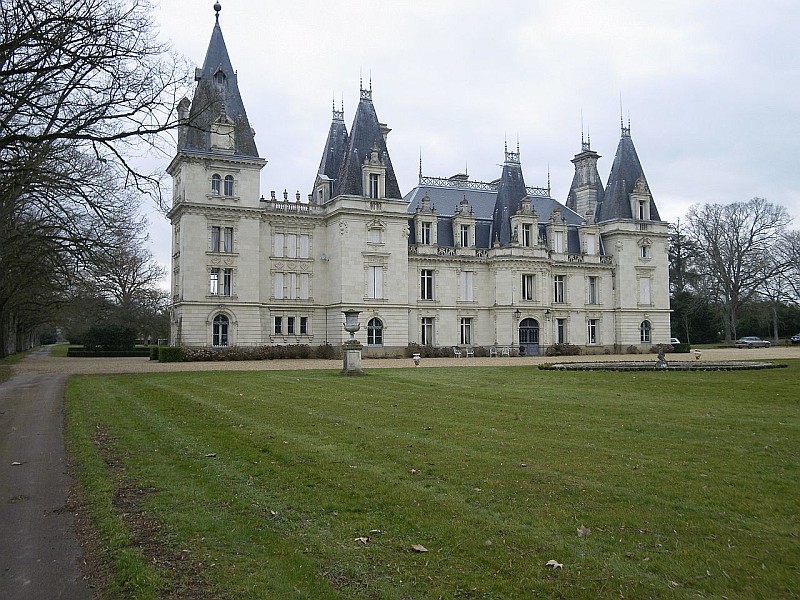 Schloss Brosses (Château des Brosses) in Saint-Clément-de-la-Place