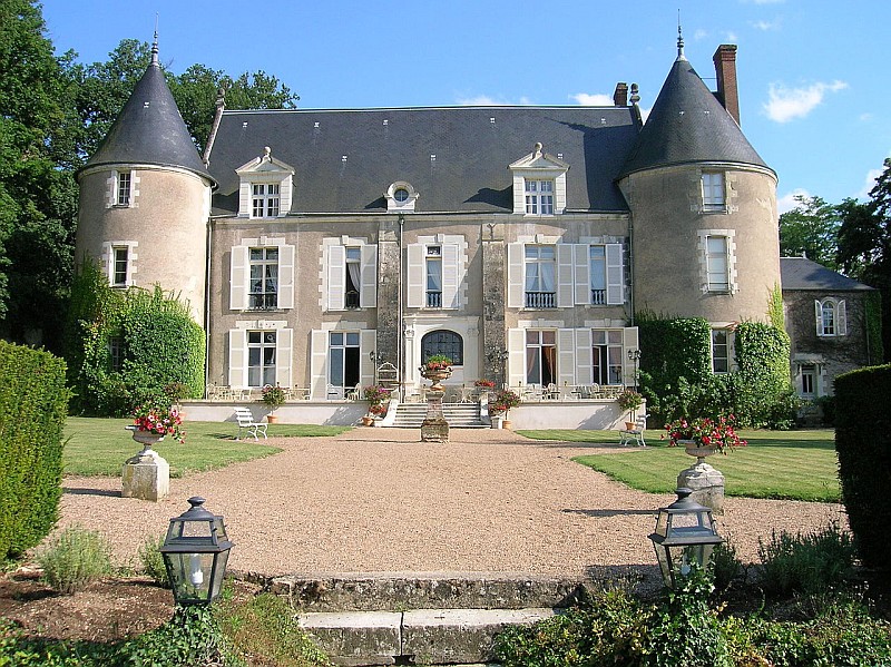 Schloss Pray (Château de Pray) in Chargé