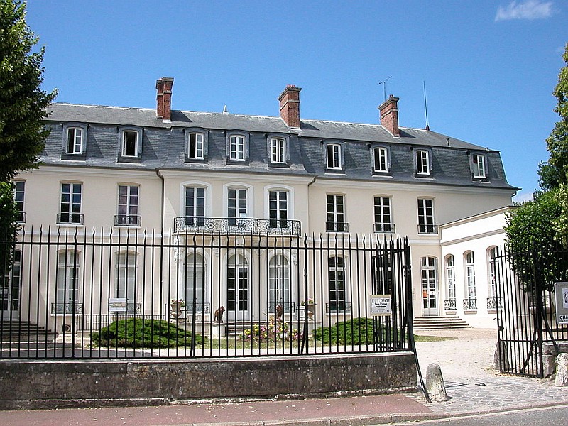 Schloss Croissy (Château de Croissy) in Croissy-sur-Seine