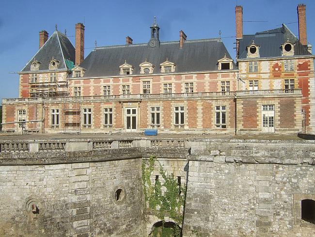Schloss Rosny-sur-Seine (Château de Rosny-sur-Seine) in Rosny-sur-Seine