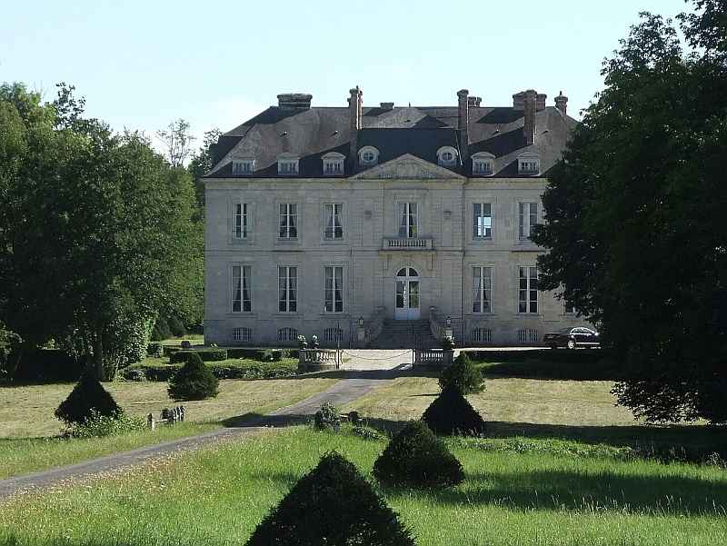 Schloss Tour (Château de La Tour) in Saint-Pierre-Canivet