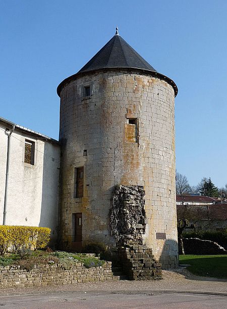 Schlossrest Montiers-sur-Saulx (Château de Montiers-sur-Saulx) in Montiers-sur-Saulx