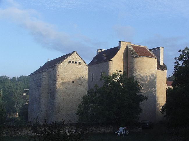 Burg Toulongergues (Château de Toulongergues) in Villeneuve