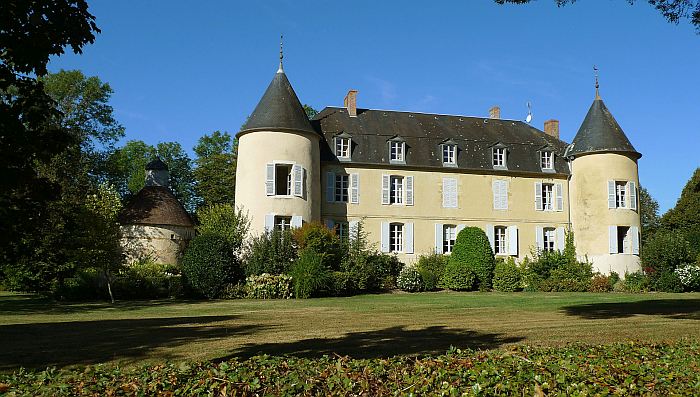 Schloss Lichy (Château de Lichy) in Bona