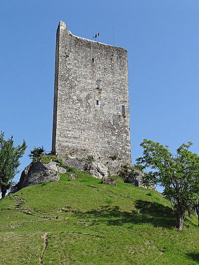 Burgruine Montcuq (Tour de Montcuq) in Montcuq