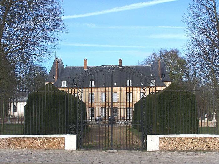 Wasserschloss Bourdonné (Château de Bourdonné) in Bourdonné