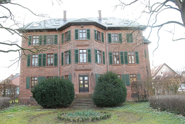 Herrenhaus Carlshausen (Rittergut von Carlshausen) in Linsengericht-Altenhaßlau