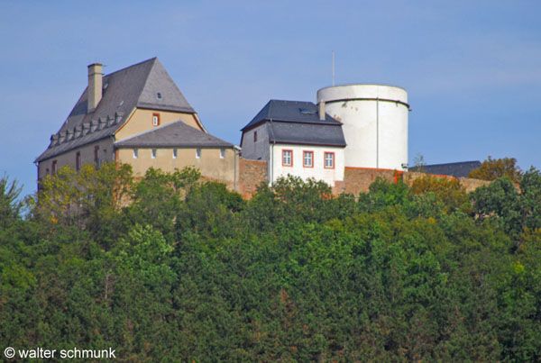teilweise erhaltene Burg Otzberg in Otzberg-Hering