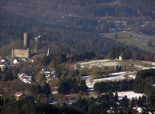 Burgruine Reifenberg (Oberreifenberg, Reiffenberg, Riffinberg) in Schmitten-Oberreifenberg