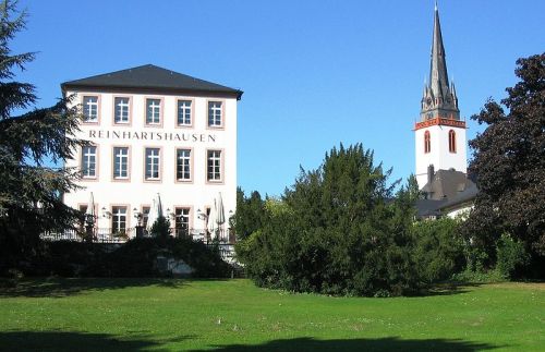 Schloss Reinhartshausen in Eltville am Rhein-Erbach