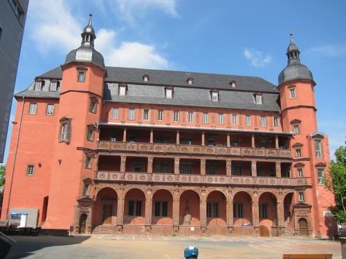 Schloss Offenbach (Isenburger Schloss) in Offenbach (Main)
