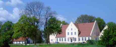 Herrenhaus Tribbevitz in Neuenkirchen auf Rügen-Tribbevitz