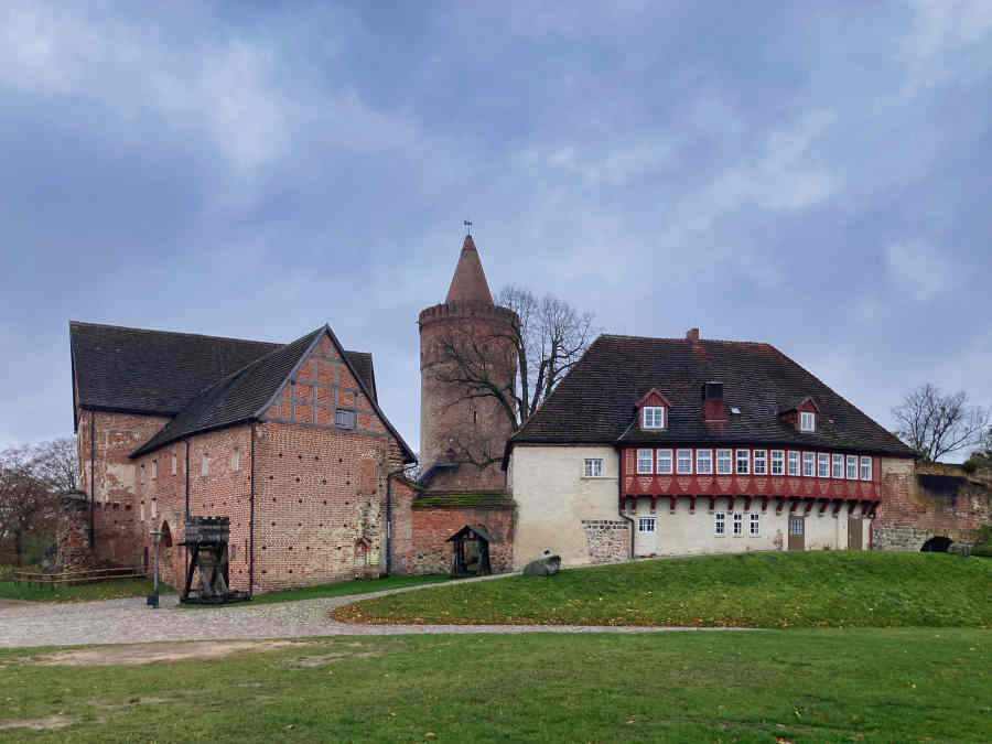 teilweise erhaltene Burg Stargard in Burg Stargard