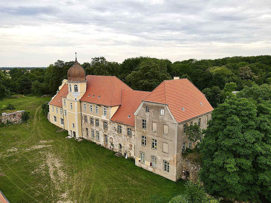 teilweise erhaltene Burg Spantekow in Spantekow