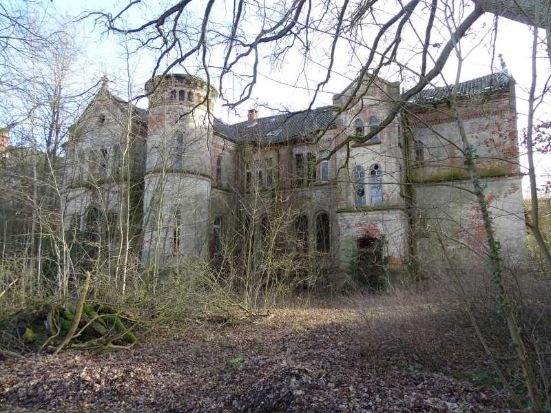teilweise erhaltenes Schloss Oldershausen in Kalefeld-Oldershausen