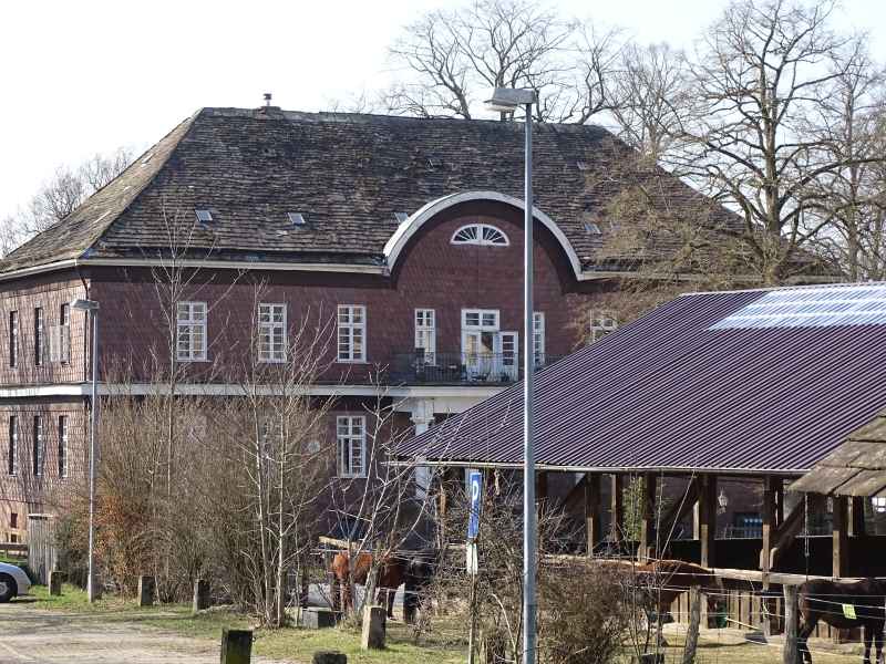 Herrenhaus Deensen in Stadtoldendorf-Deensen