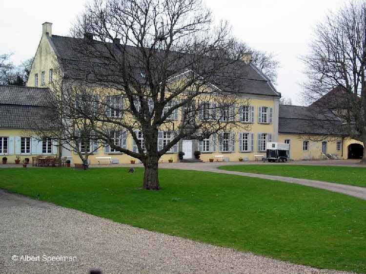 Schloss Ossenberg (Haus Ossenberg) in Rheinberg-Borth