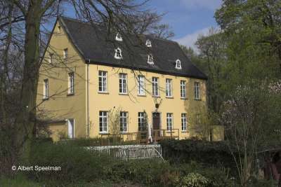Wasserschloss Traar in Krefeld-Traar