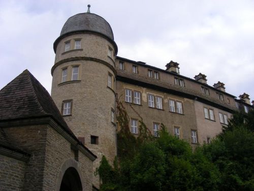 Schloss Hinnenburg in Brakel-Hinnenburg